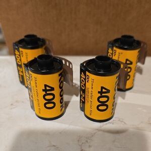 Kodak EXPIRED 35mm Film Rolls 400 ISO - 24 Exposures